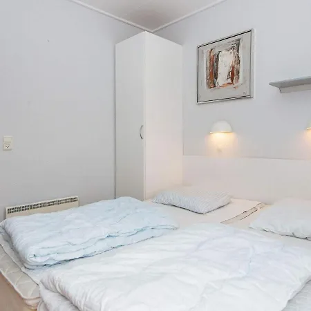 6 Person In Højer